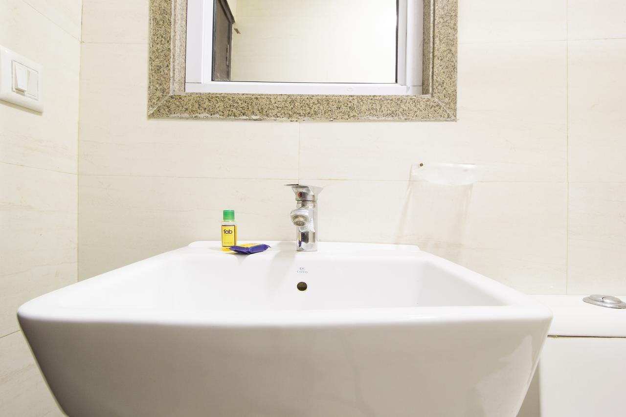 Fabexpress Le Continental Paharganj New Delhi Hotell Exteriör bild