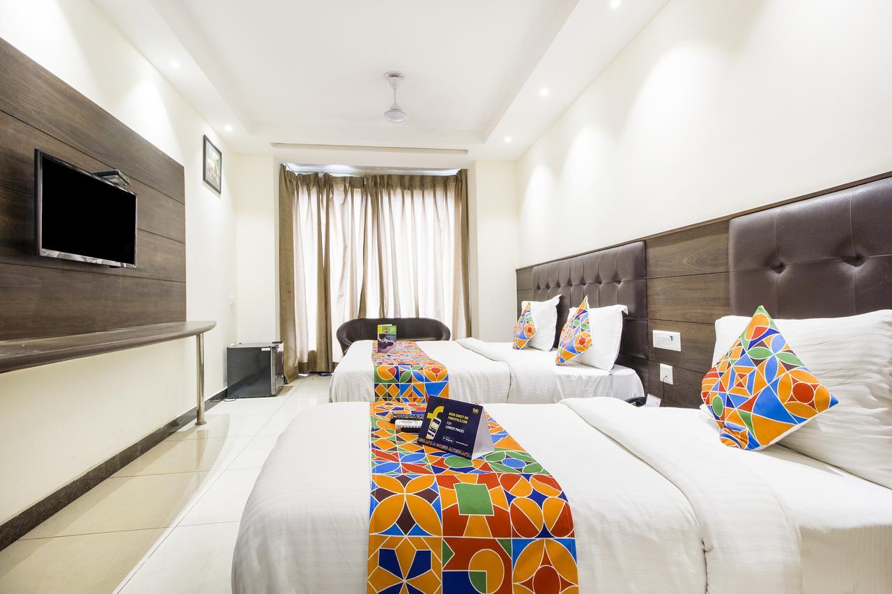 Fabexpress Le Continental Paharganj New Delhi Hotell Exteriör bild