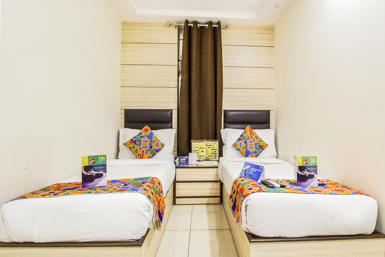 Fabexpress Le Continental Paharganj New Delhi Hotell Exteriör bild