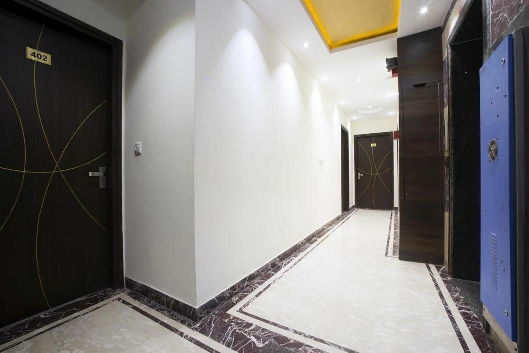 Fabexpress Le Continental Paharganj New Delhi Hotell Exteriör bild