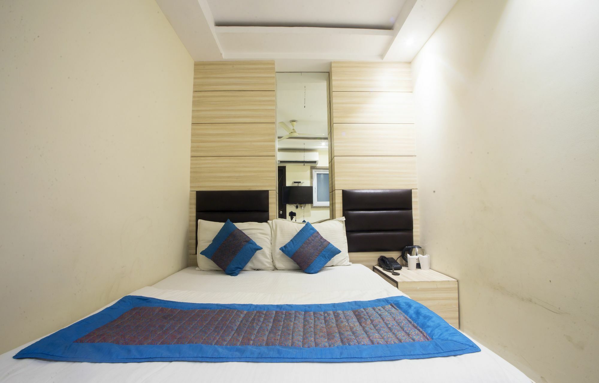 Fabexpress Le Continental Paharganj New Delhi Hotell Exteriör bild
