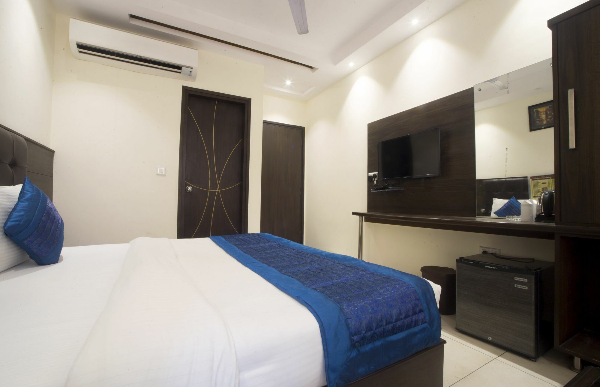 Fabexpress Le Continental Paharganj New Delhi Hotell Exteriör bild